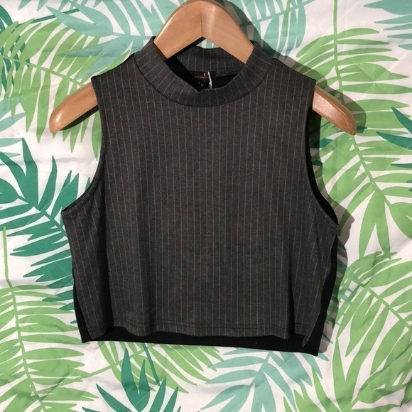 onwelfth Tops - Onwelfth black pinstripe crop top size M